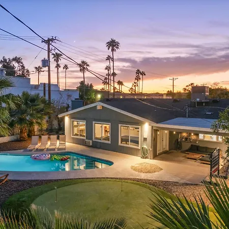 4 Bedroom Tempe Retreat Pool Putt Putt Pool Table Grill
