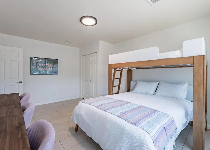 4 Bedroom Retreat Pool Putt Putt Pool Table Grill Сasa de vacaciones Tempe