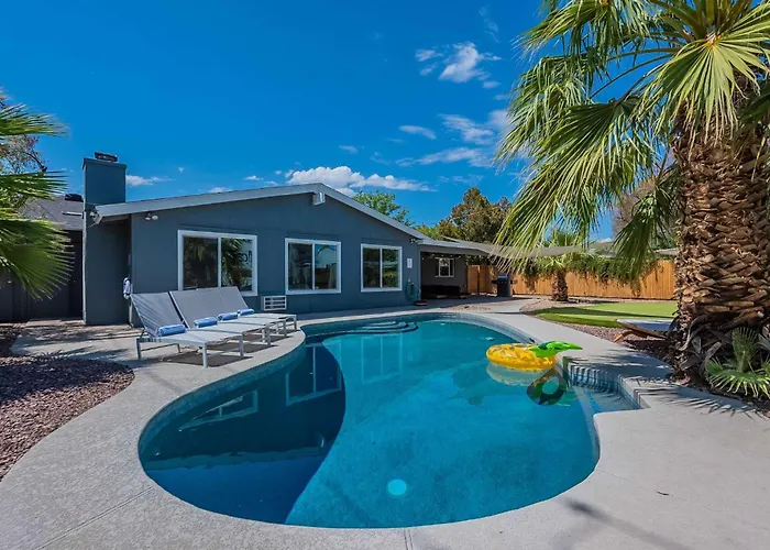 4 Bedroom Retreat Pool Putt Putt Pool Table Grill Сasa de vacaciones