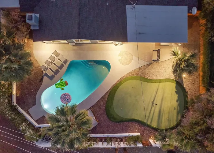 Сasa de vacaciones 4 Bedroom Retreat Pool Putt Putt Pool Table Grill