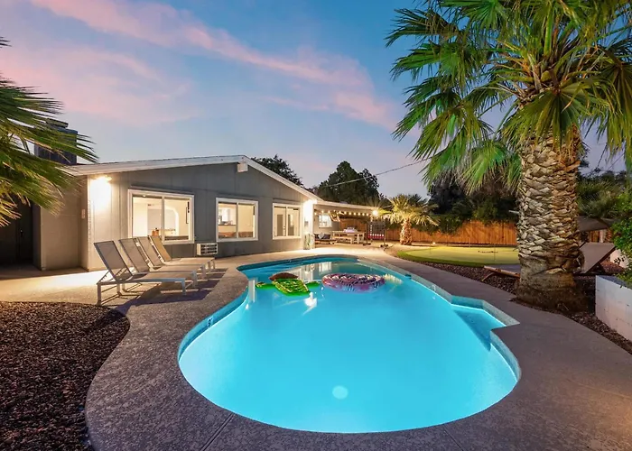 4 Bedroom Retreat Pool Putt Putt Pool Table Grill Сasa de vacaciones Tempe