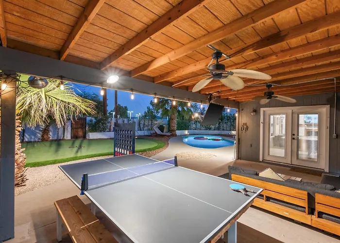 Сasa de vacaciones 4 Bedroom Retreat Pool Putt Putt Pool Table Grill Tempe