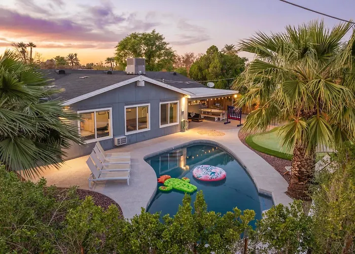 4 Bedroom Retreat Pool Putt Putt Pool Table Grill *