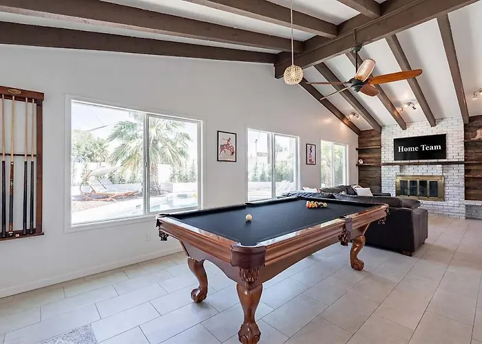 4 Bedroom Retreat Pool Putt Putt Pool Table Grill *